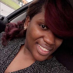 Meet your Posher, Monica